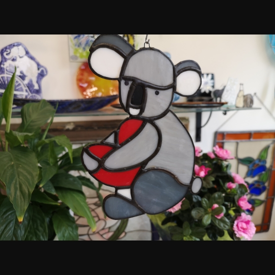 Witrażowy miś koala z sercem 20x16 cm